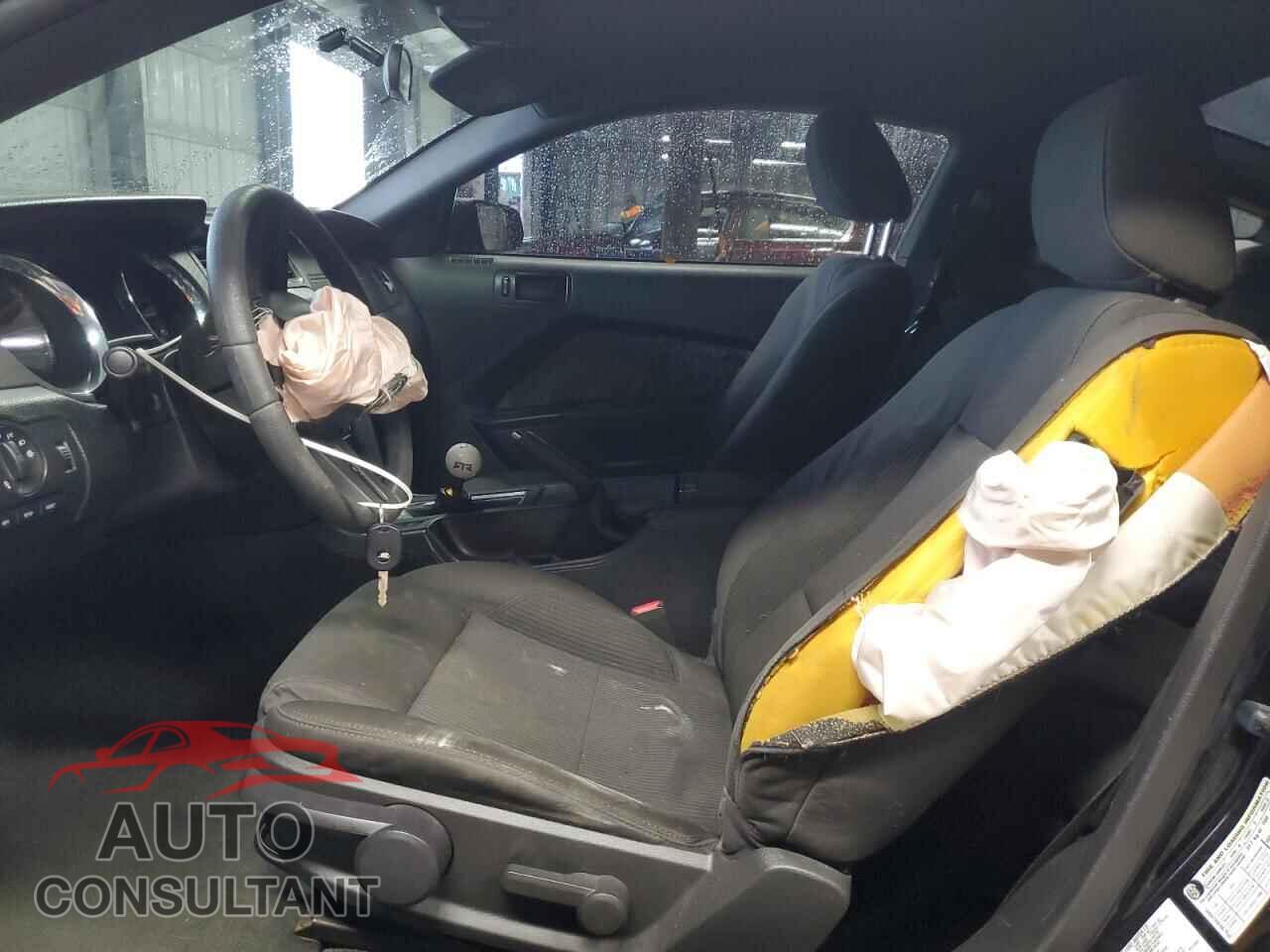 FORD MUSTANG 2012 - 1ZVBP8CF0C5225736