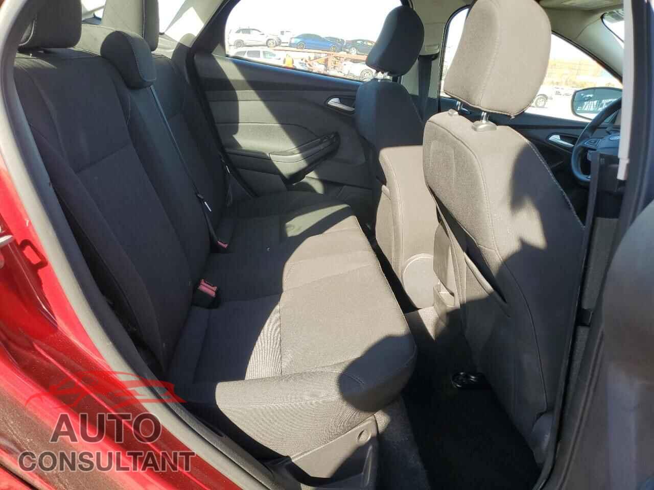 FORD FOCUS 2015 - 1FADP3F27FL355672
