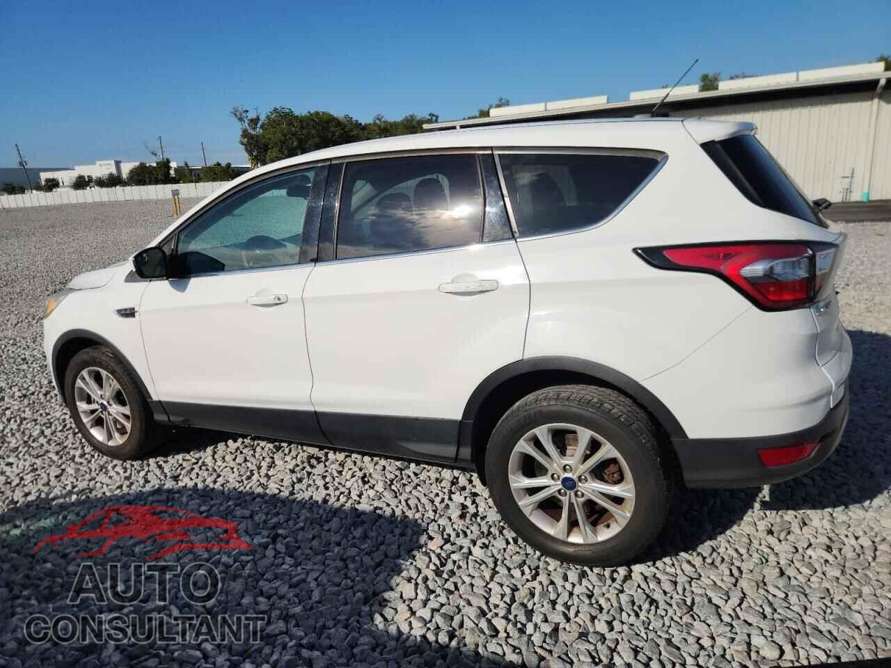 FORD ESCAPE 2017 - 1FMCU9GD8HUD52709