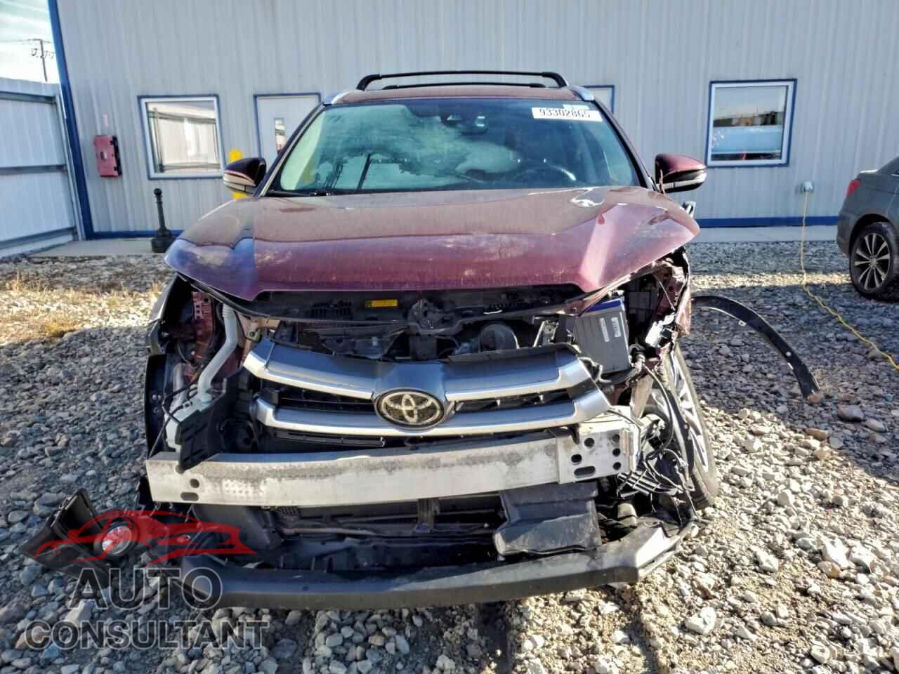 TOYOTA HIGHLANDER 2018 - 5TDJZRFH9JS487905
