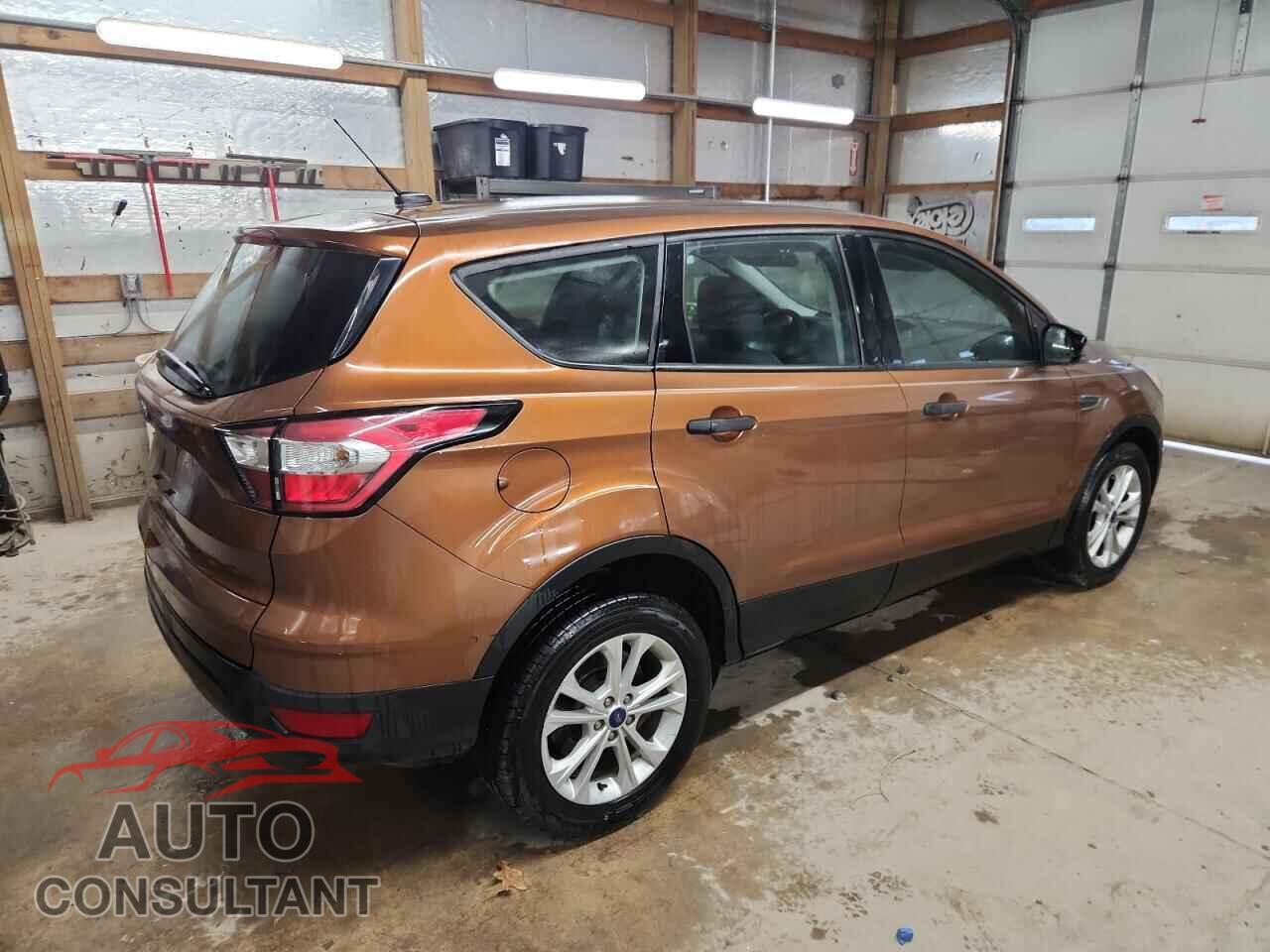FORD ESCAPE 2017 - 1FMCU0F72HUB50357