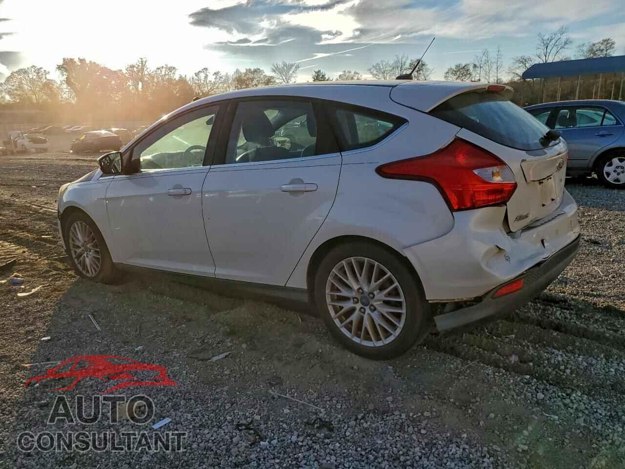 FORD FOCUS 2012 - 1FAHP3M21CL128218