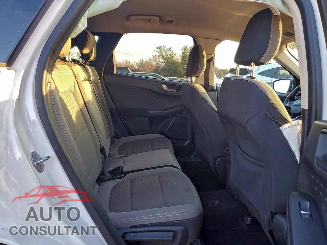 FORD ESCAPE 2020 - 1FMCU0G68LUA20758