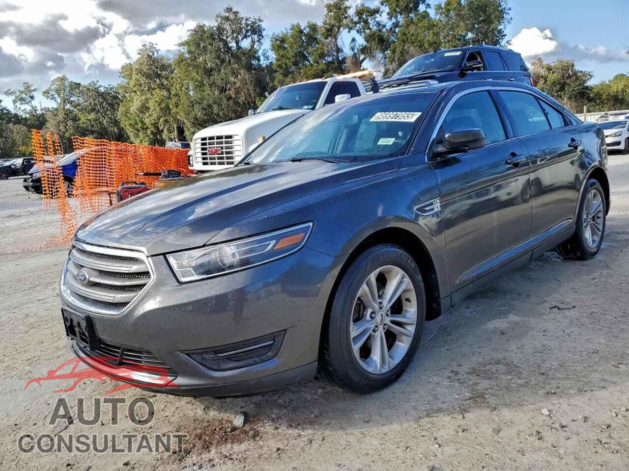 FORD TAURUS 2018 - 1FAHP2E86JG113300