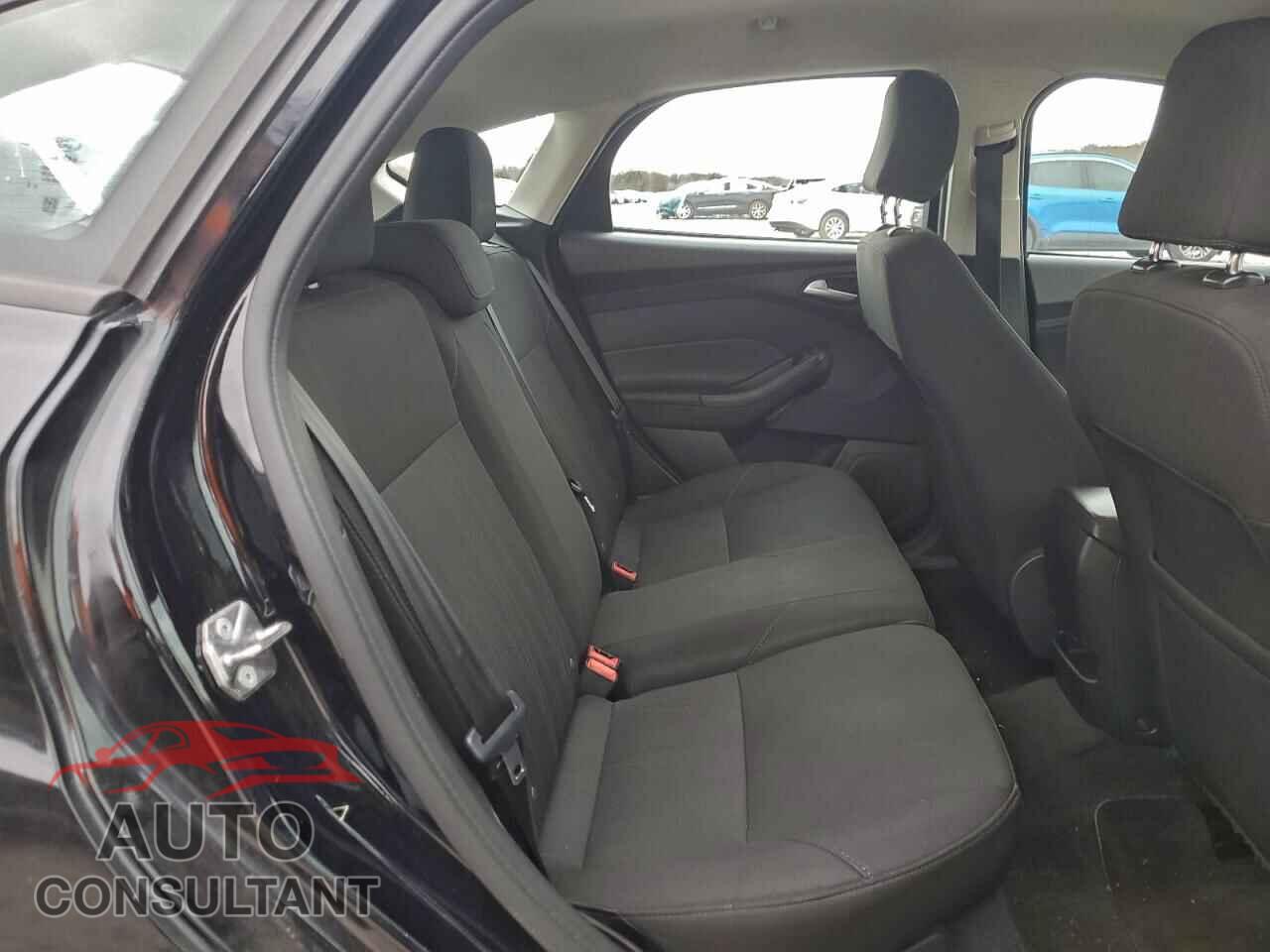 FORD FOCUS 2017 - 1FADP3K29HL216362