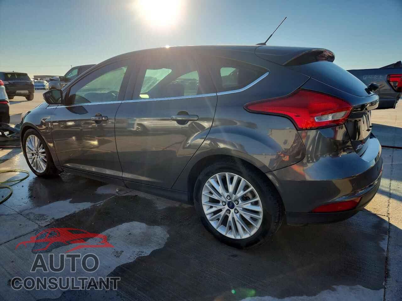 FORD FOCUS 2017 - 1FADP3N29HL320569