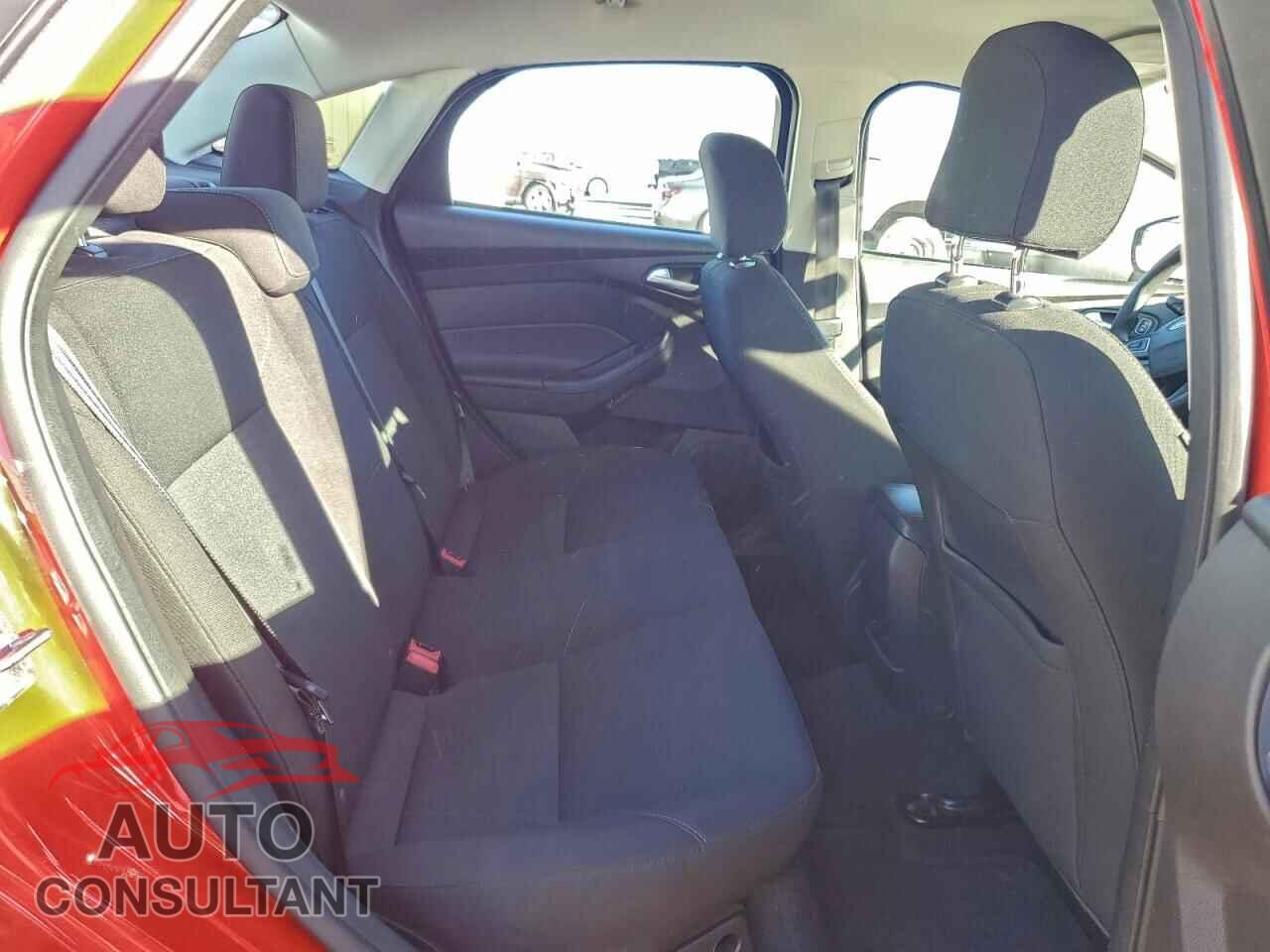 FORD FOCUS 2017 - 1FADP3FE5HL242946