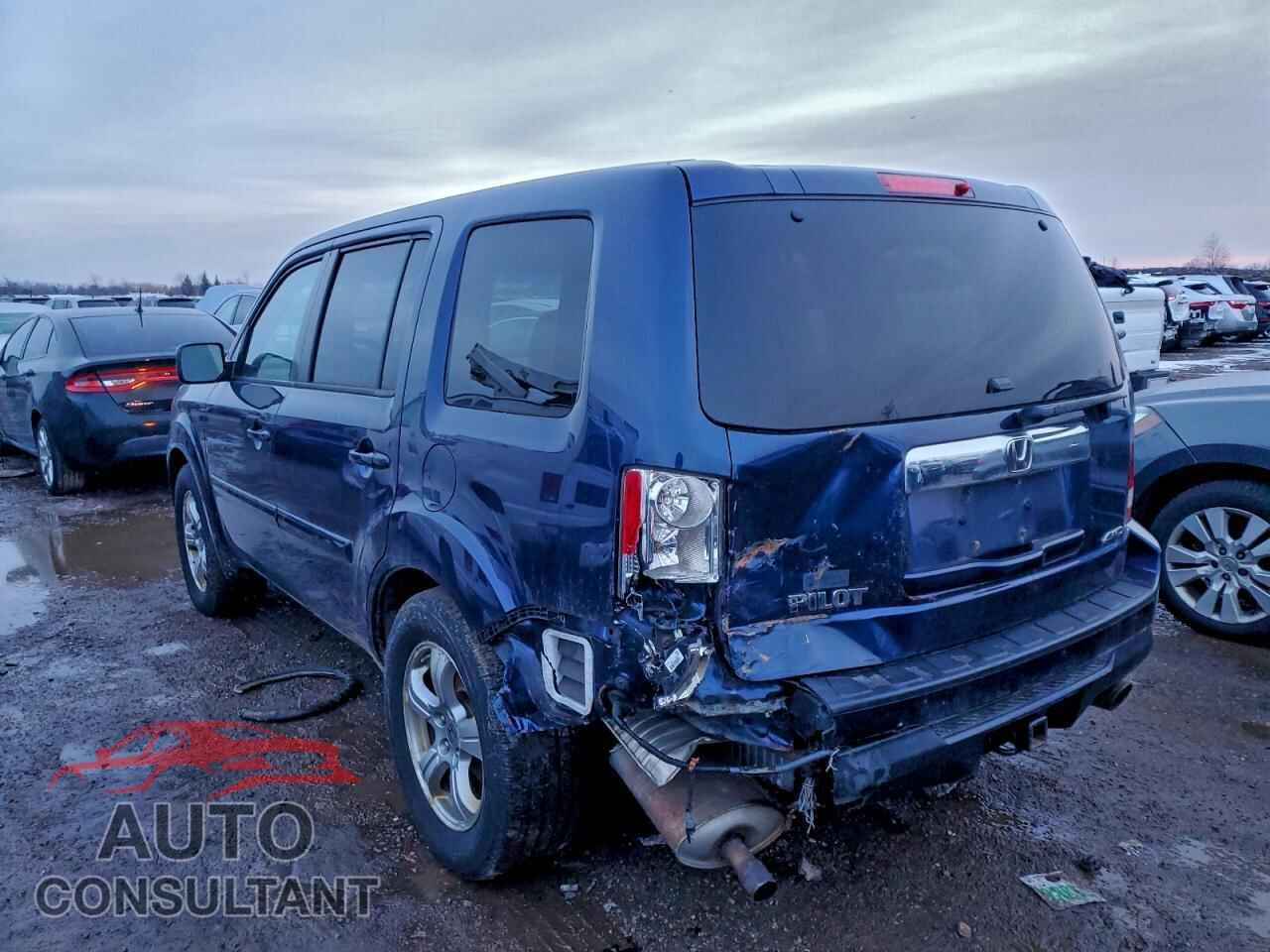 HONDA PILOT 2015 - 5FNYF4H57FB023844
