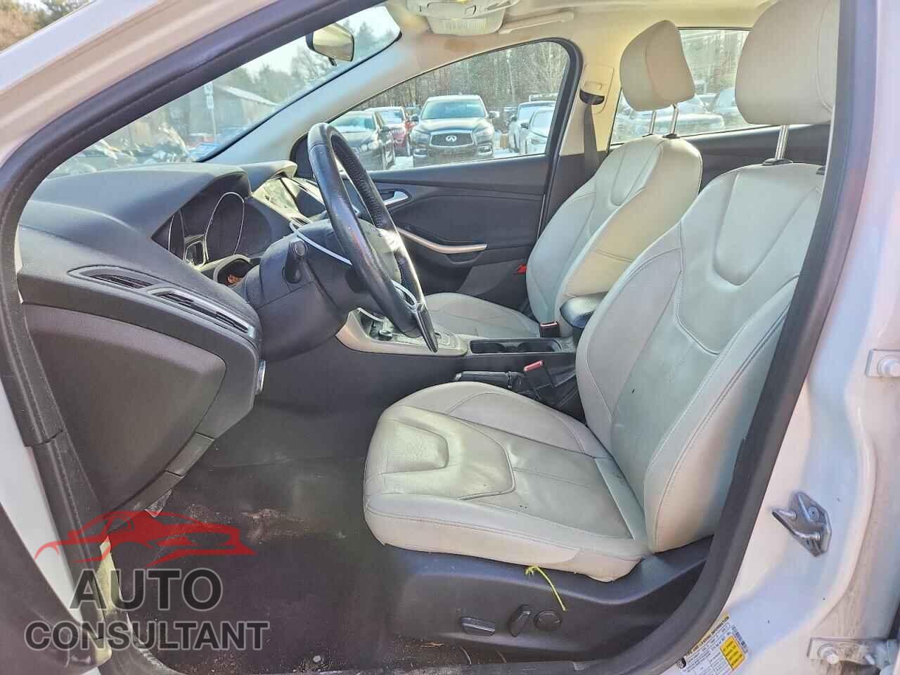 FORD FOCUS 2017 - 1FADP3J29HL268009