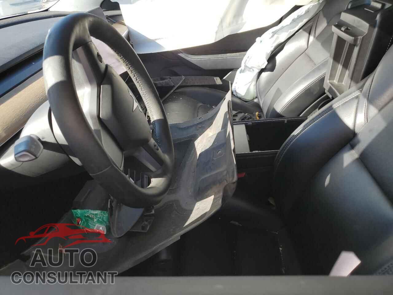 TESLA MODEL 3 2021 - 5YJ3E1EA0MF051740
