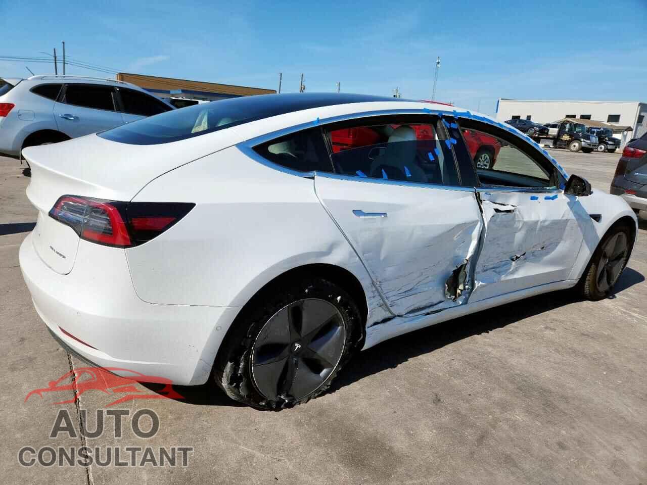 TESLA MODEL 3 2018 - 5YJ3E1EB3JF100207