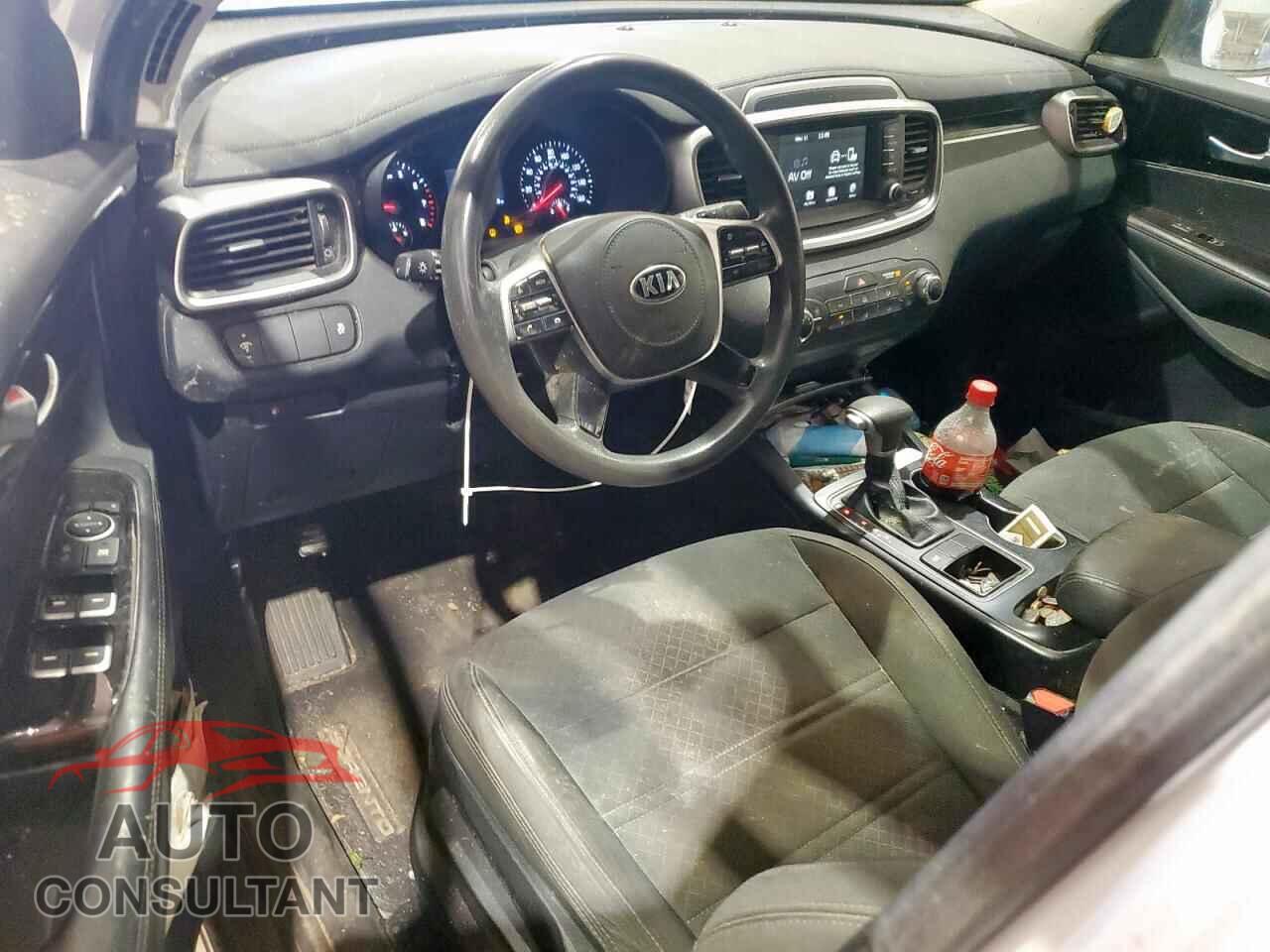 KIA SORENTO 2020 - 5XYPG4A31LG676031