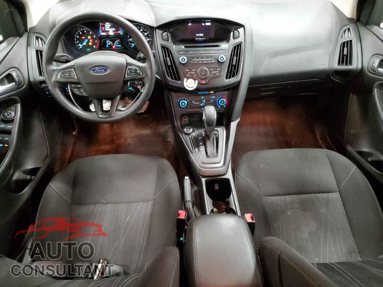 FORD FOCUS 2017 - 1FADP3F29HL219675