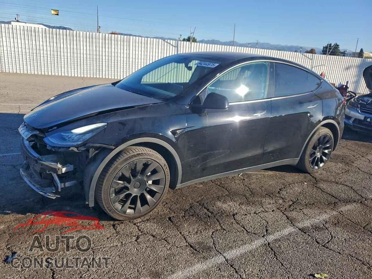 TESLA MODEL Y 2022 - 7SAYGDEE1NF506751