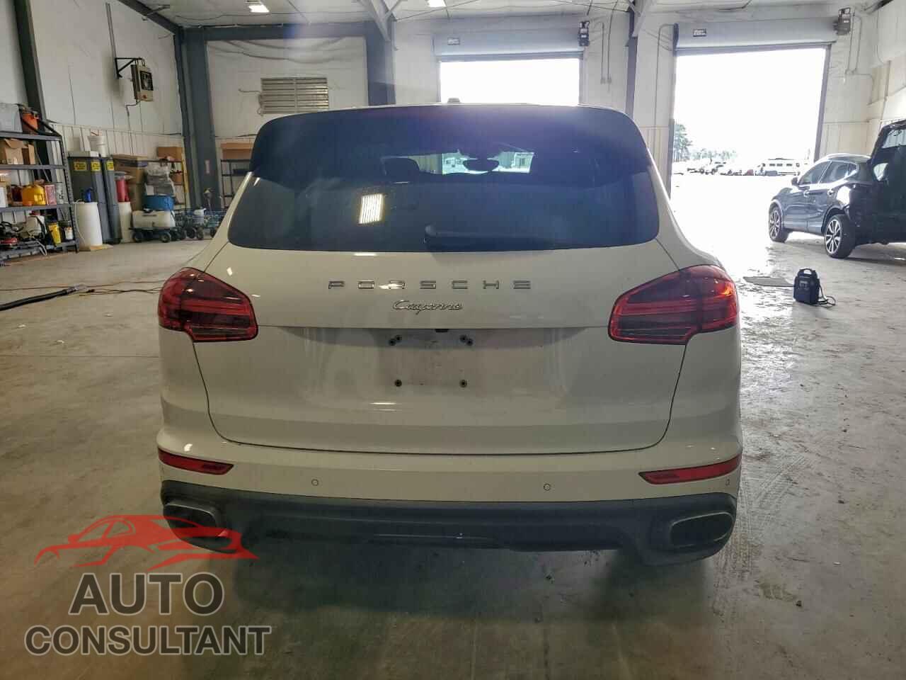 PORSCHE CAYENNE 2016 - WP1AA2A2XGLA00852