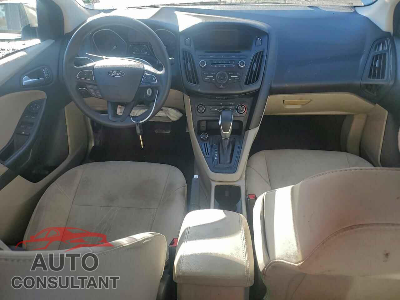 FORD FOCUS 2017 - 1FADP3F26HL227930