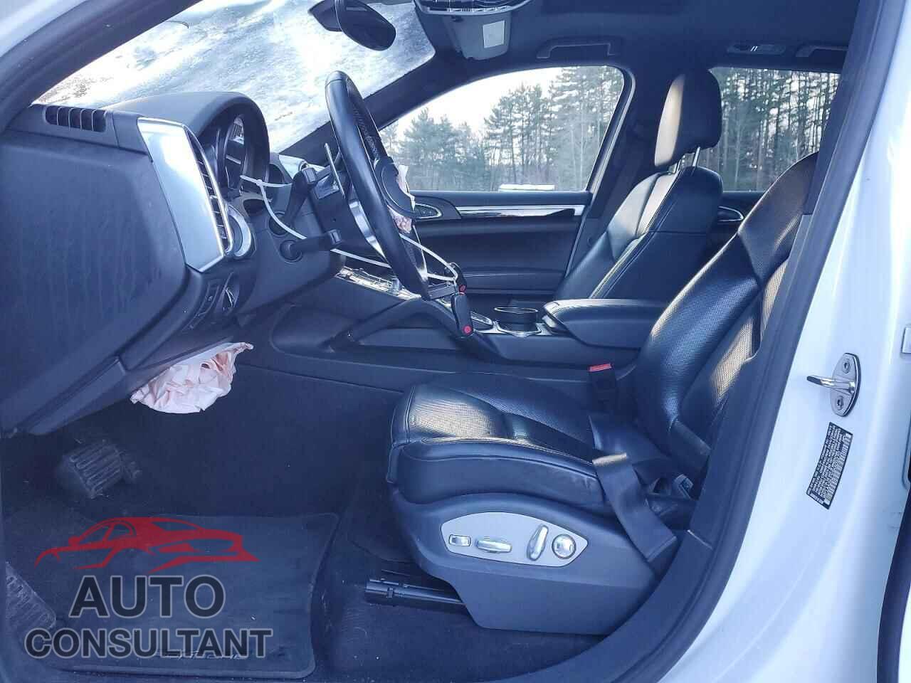 PORSCHE CAYENNE 2016 - WP1AA2A23GKA09270