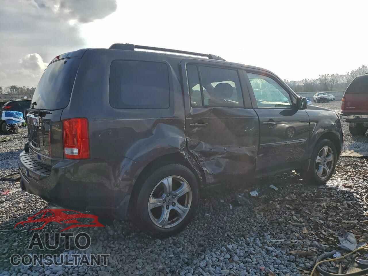 HONDA PILOT 2013 - 5FNYF3H64DB034011
