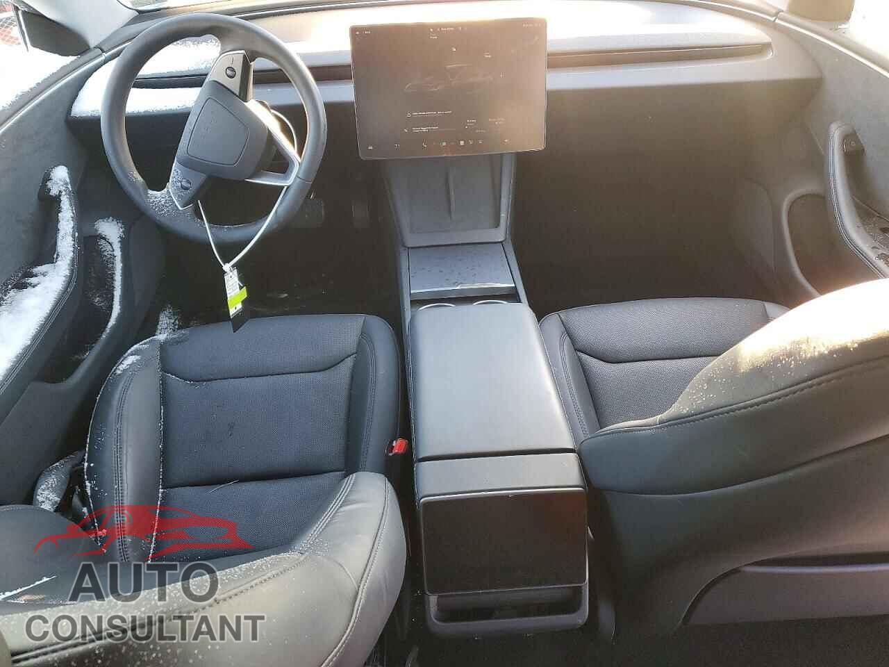 TESLA MODEL 3 2024 - 5YJ3E1EB7RF829886