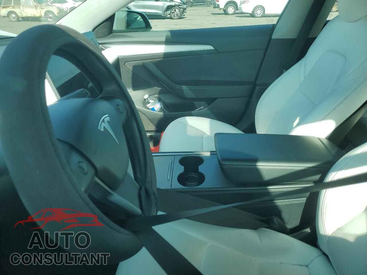 TESLA MODEL 3 2021 - 5YJ3E1EA4MF018689
