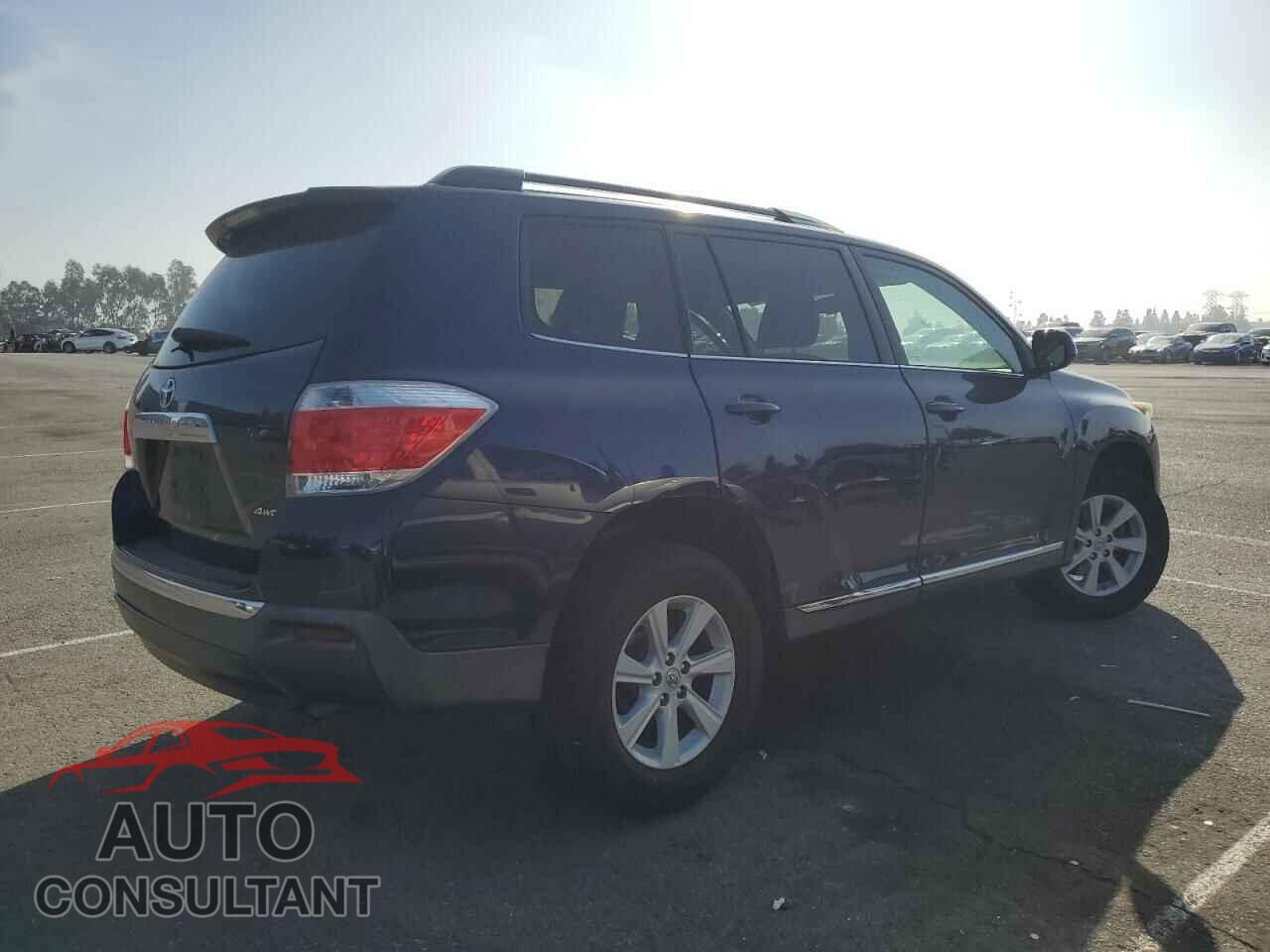 TOYOTA HIGHLANDER 2013 - 5TDBK3EH8DS204499