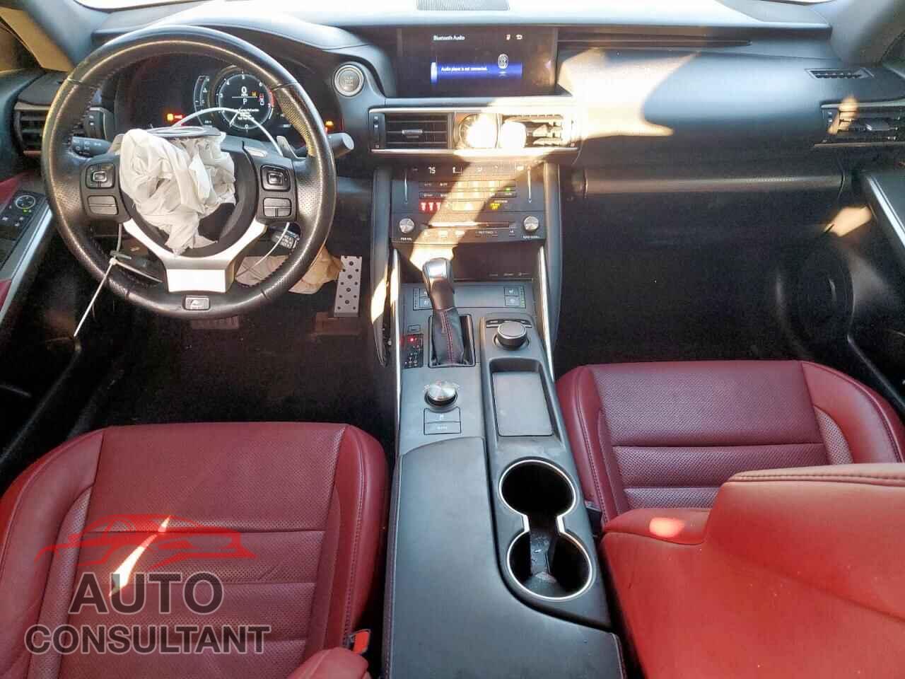 LEXUS IS 2017 - JTHBA1D28H5042632