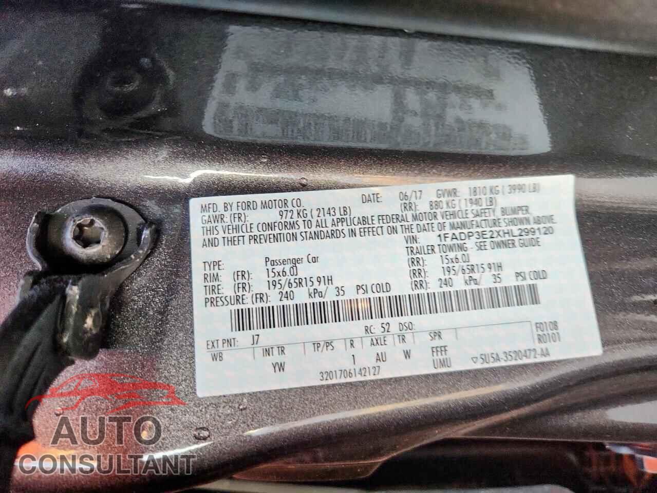 FORD FOCUS 2017 - 1FADP3E2XHL299120