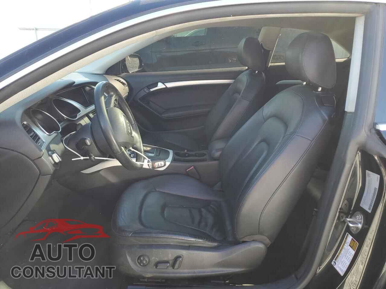 AUDI A5 2011 - WAUCFAFR8BA009319