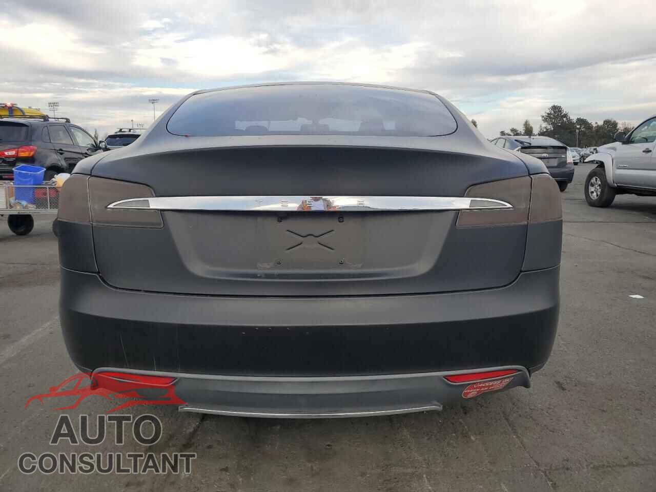 TESLA MODEL S 2013 - 5YJSA1DP5DFP09887