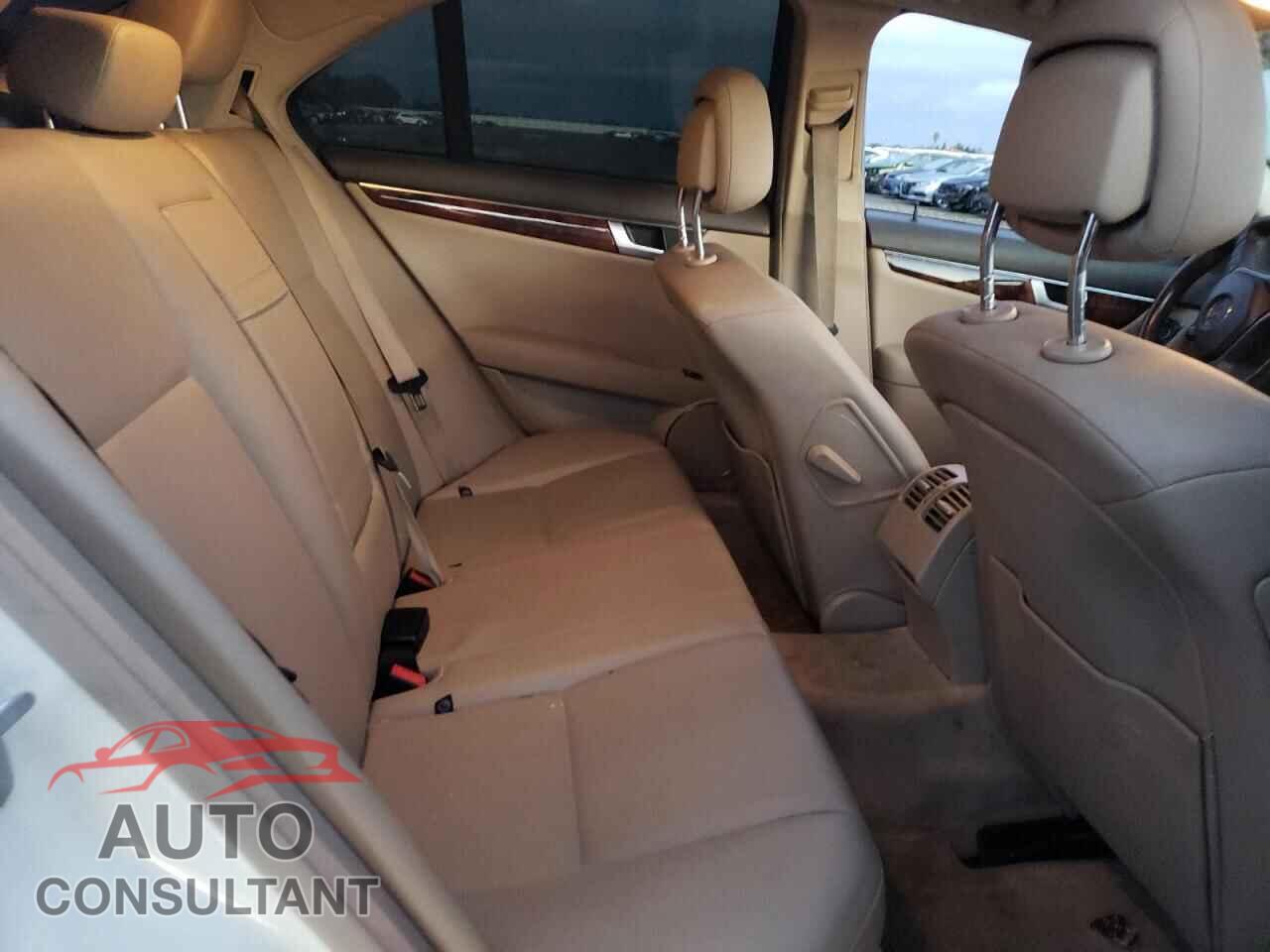 MERCEDES-BENZ C-CLASS 2012 - WDDGF4HB0CA611774