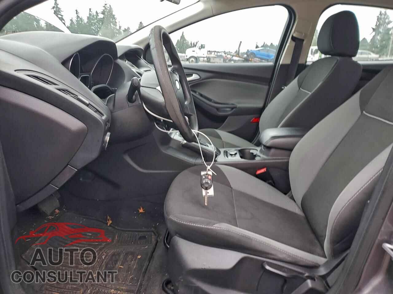 FORD FOCUS 2014 - 1FADP3F2XEL167808