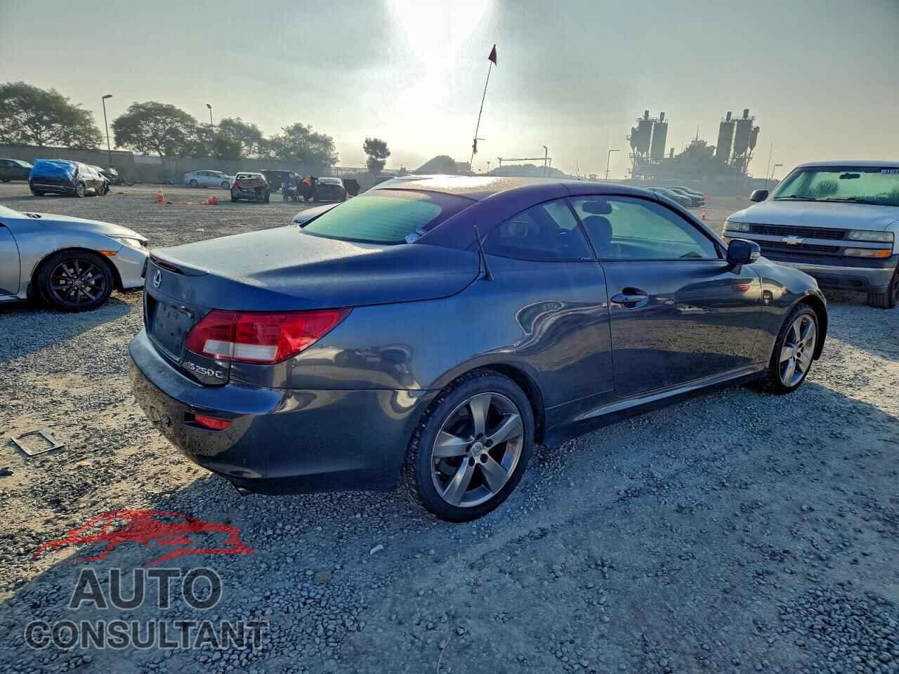 LEXUS IS 2011 - JTHFF2C24B2517230