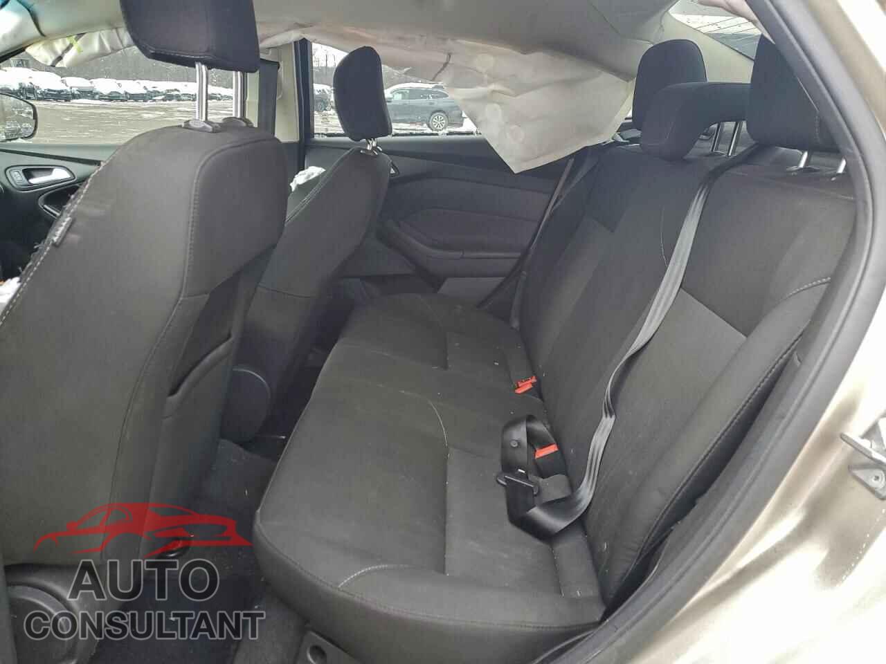FORD FOCUS 2017 - 1FADP3F26HL209797