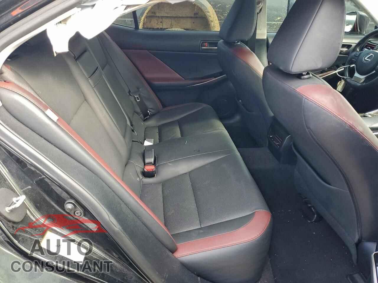 LEXUS IS 2017 - JTHBA1D23H5051349