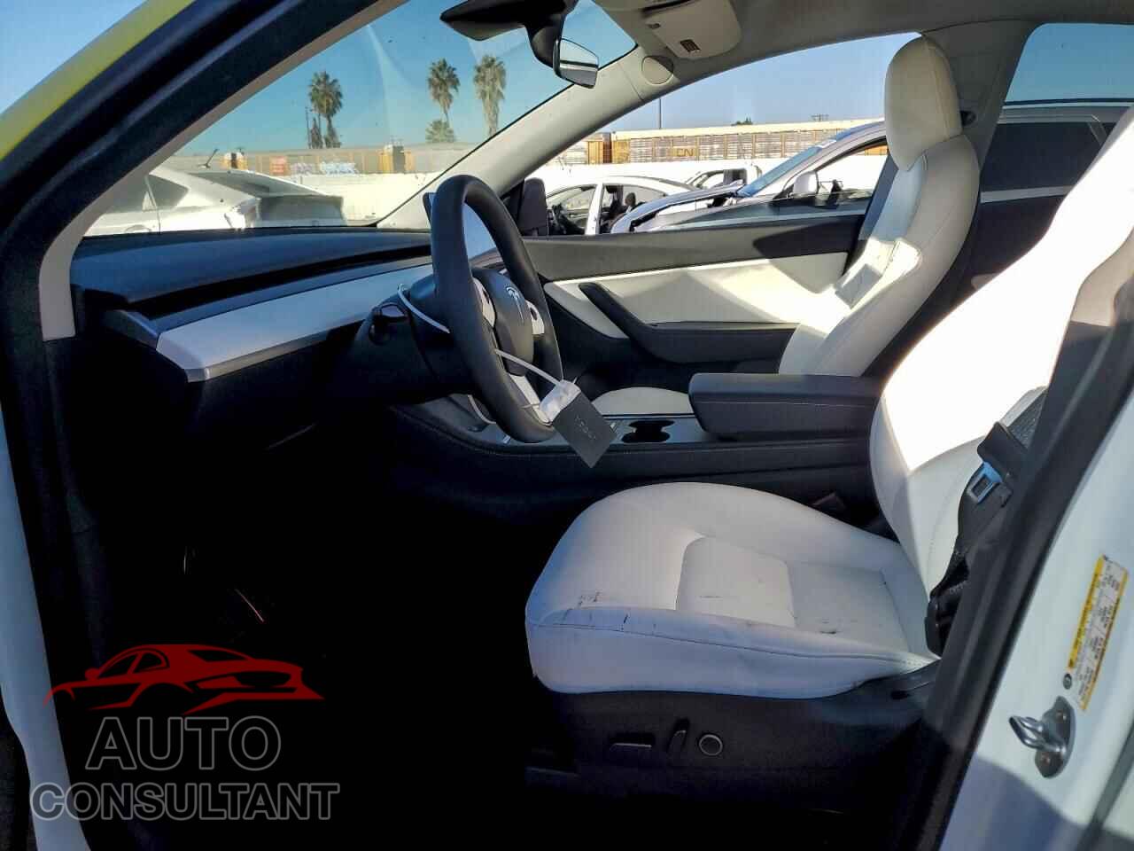 TESLA MODEL Y 2021 - 5YJYGDEE6MF162006