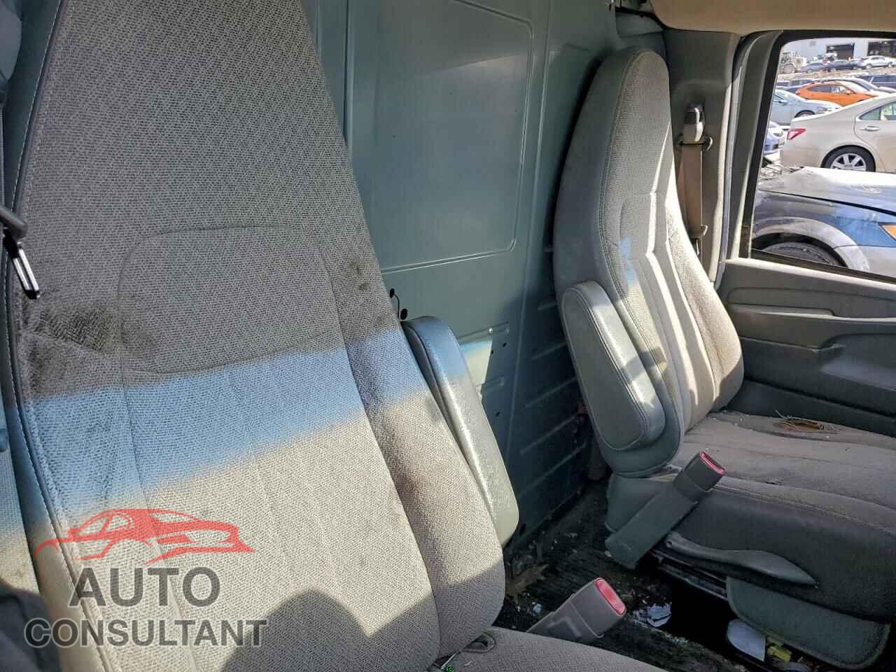 CHEVROLET EXPRESS 2011 - 1GCWGFCA8B1132806
