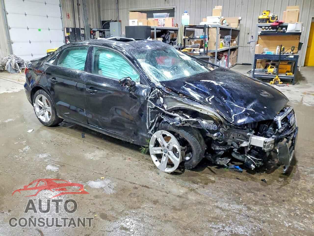 AUDI A3 2017 - WAUB8GFF7H1054954