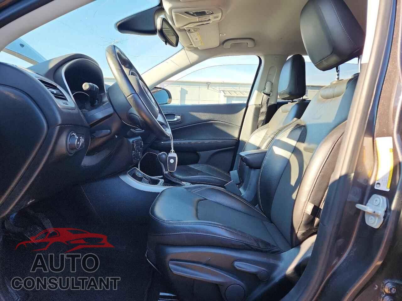 JEEP COMPASS 2019 - 3C4NJDBB0KT647352