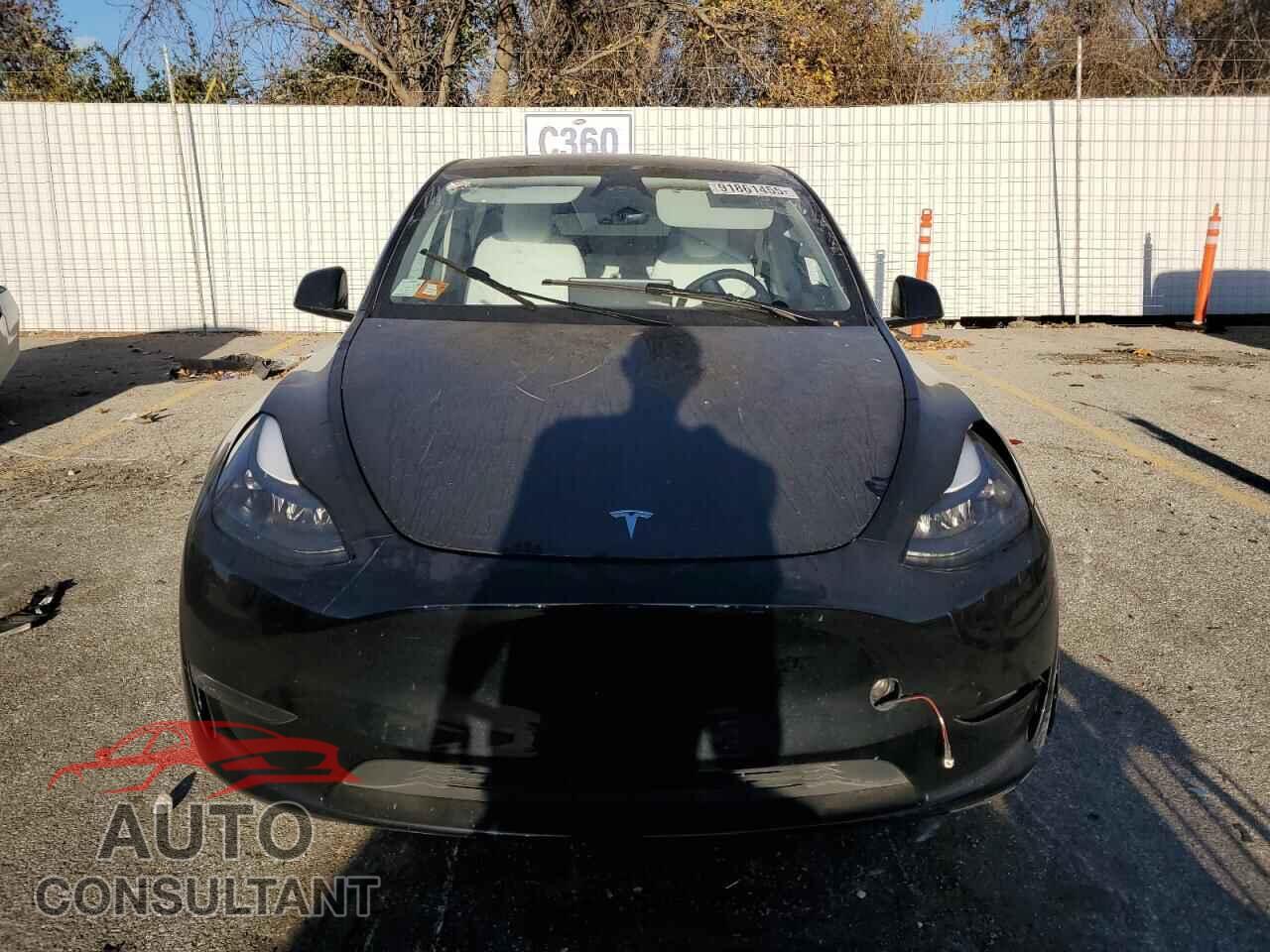 TESLA MODEL Y 2023 - 7SAYGDEE3PF806617
