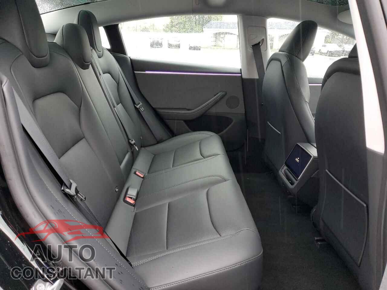 TESLA MODEL 3 2024 - 5YJ3E1EA2RF829866