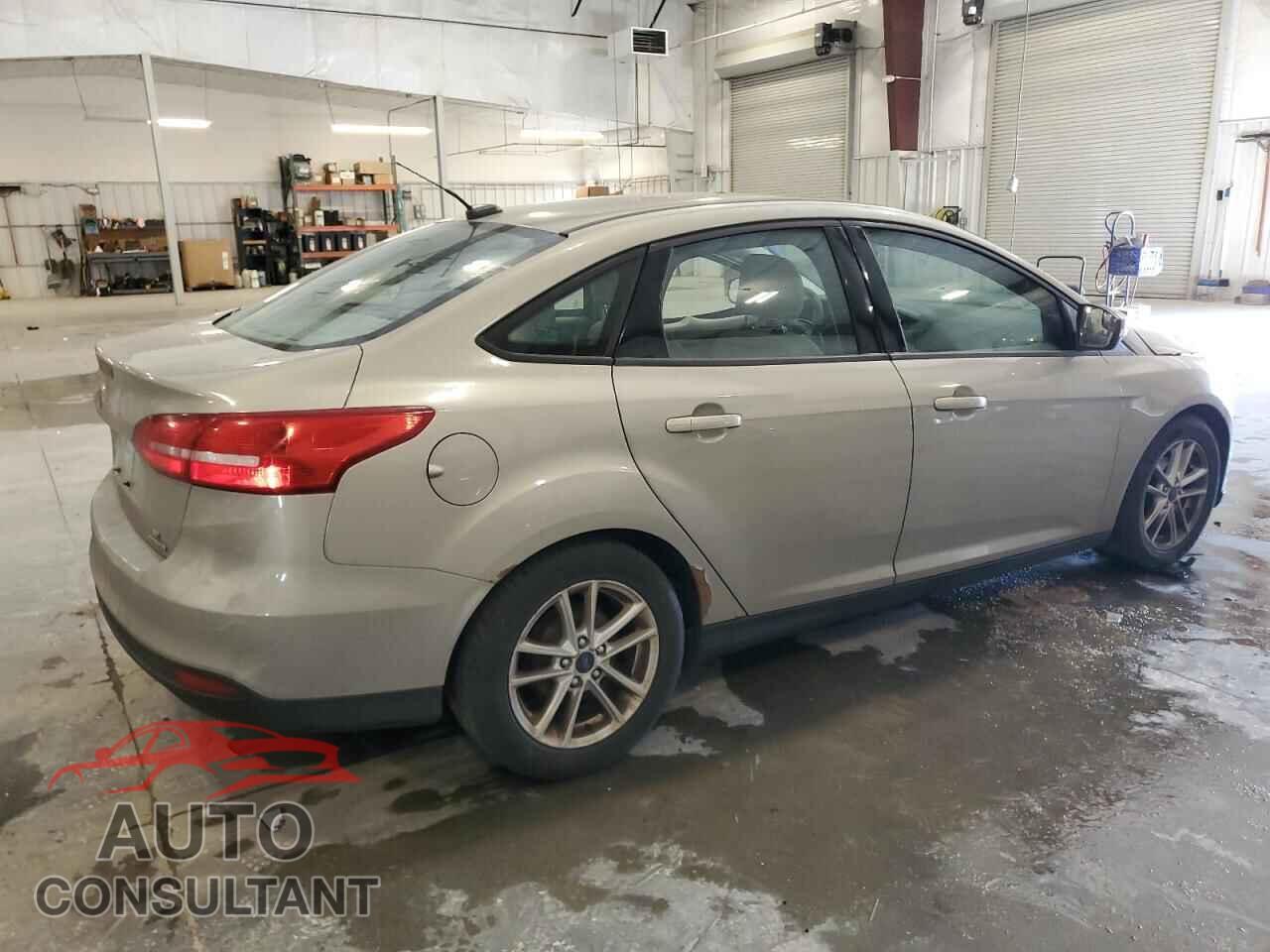 FORD FOCUS 2015 - 1FADP3F24FL262771
