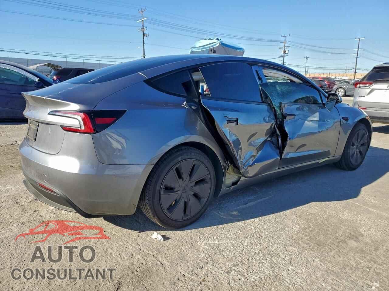 TESLA MODEL 3 2025 - 5YJ3E1EA8SF907492