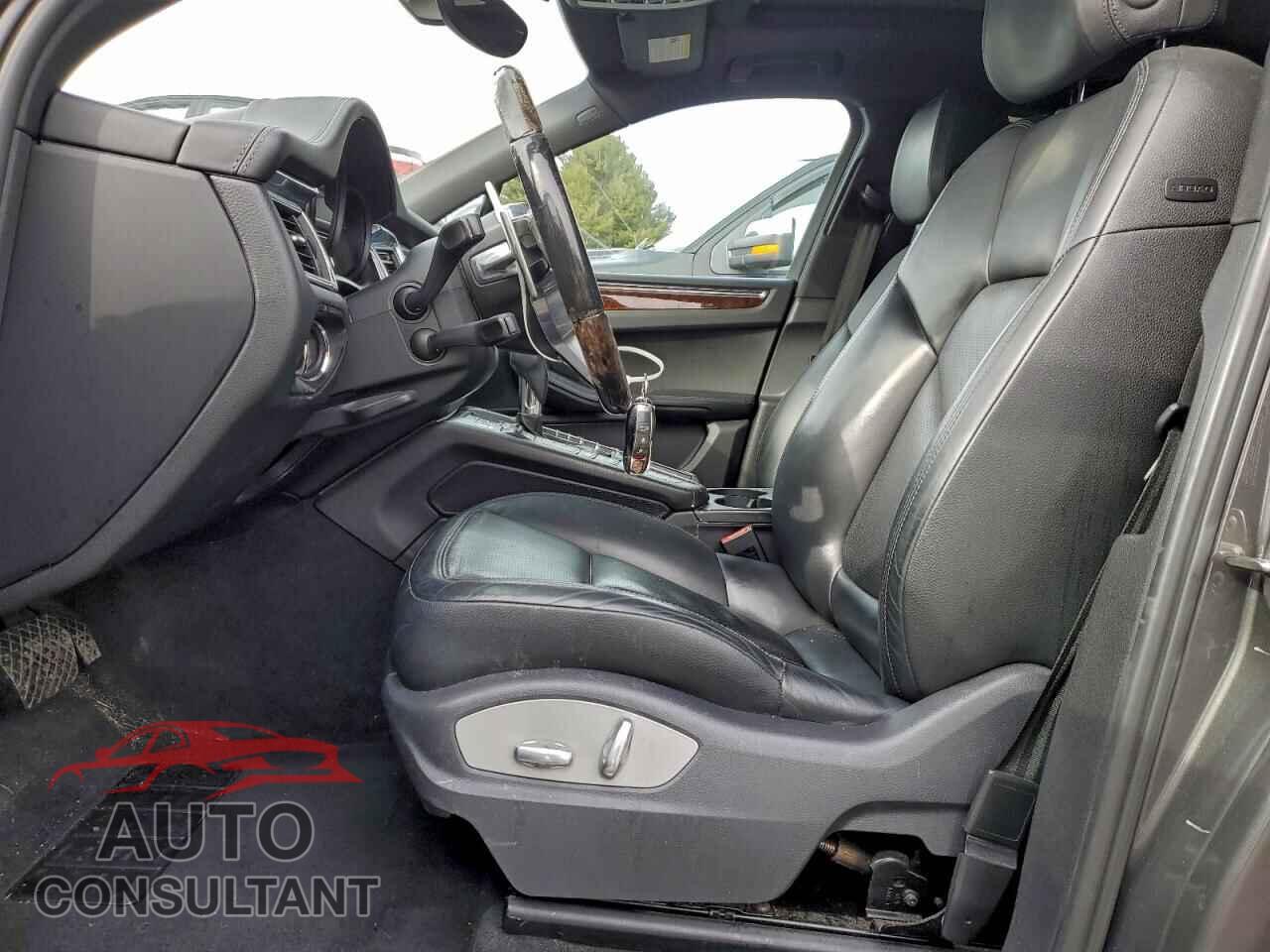 PORSCHE MACAN 2015 - WP1AB2A53FLB59217