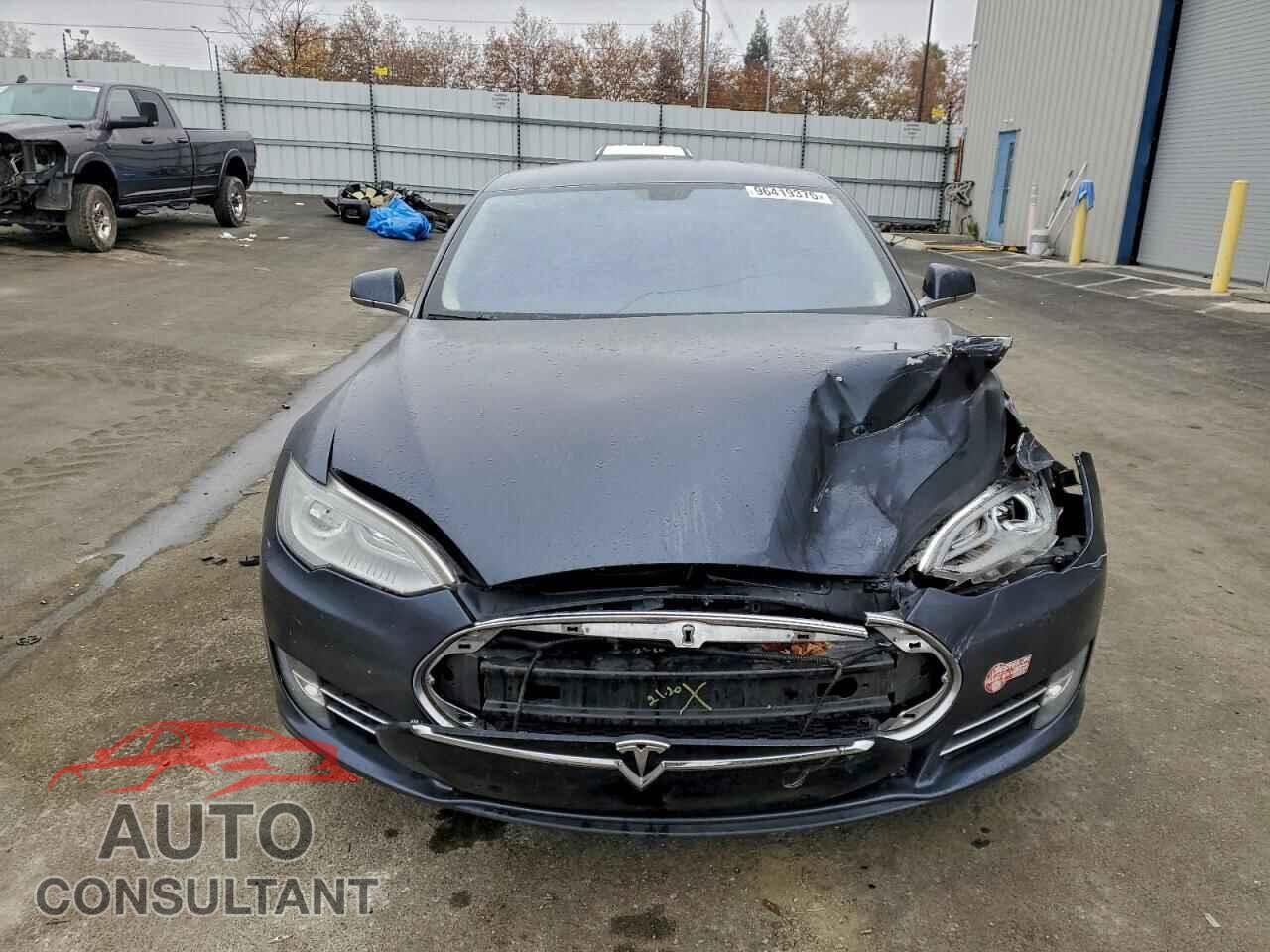 TESLA MODEL S 2014 - 5YJSA1H11EFP51044