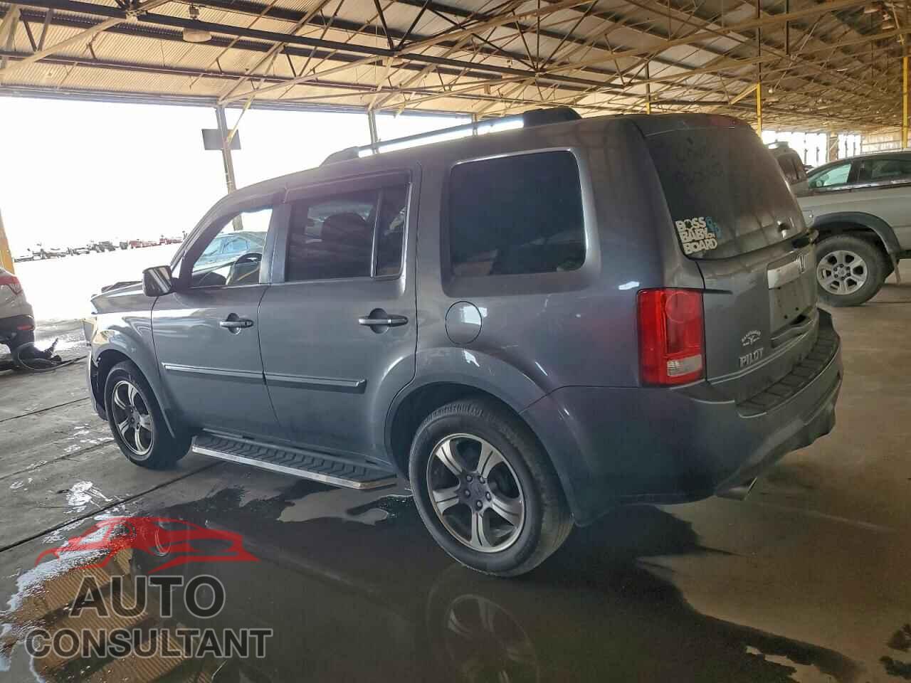 HONDA PILOT 2015 - 5FNYF3H38FB004860
