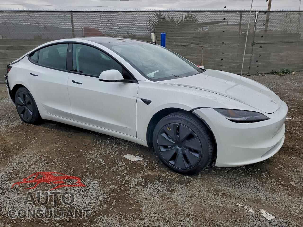 TESLA MODEL 3 2024 - 5YJ3E1EA2RF823677