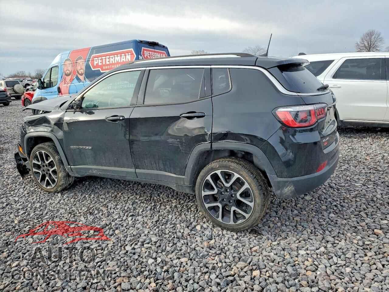 JEEP COMPASS 2018 - 3C4NJDCB8JT116798