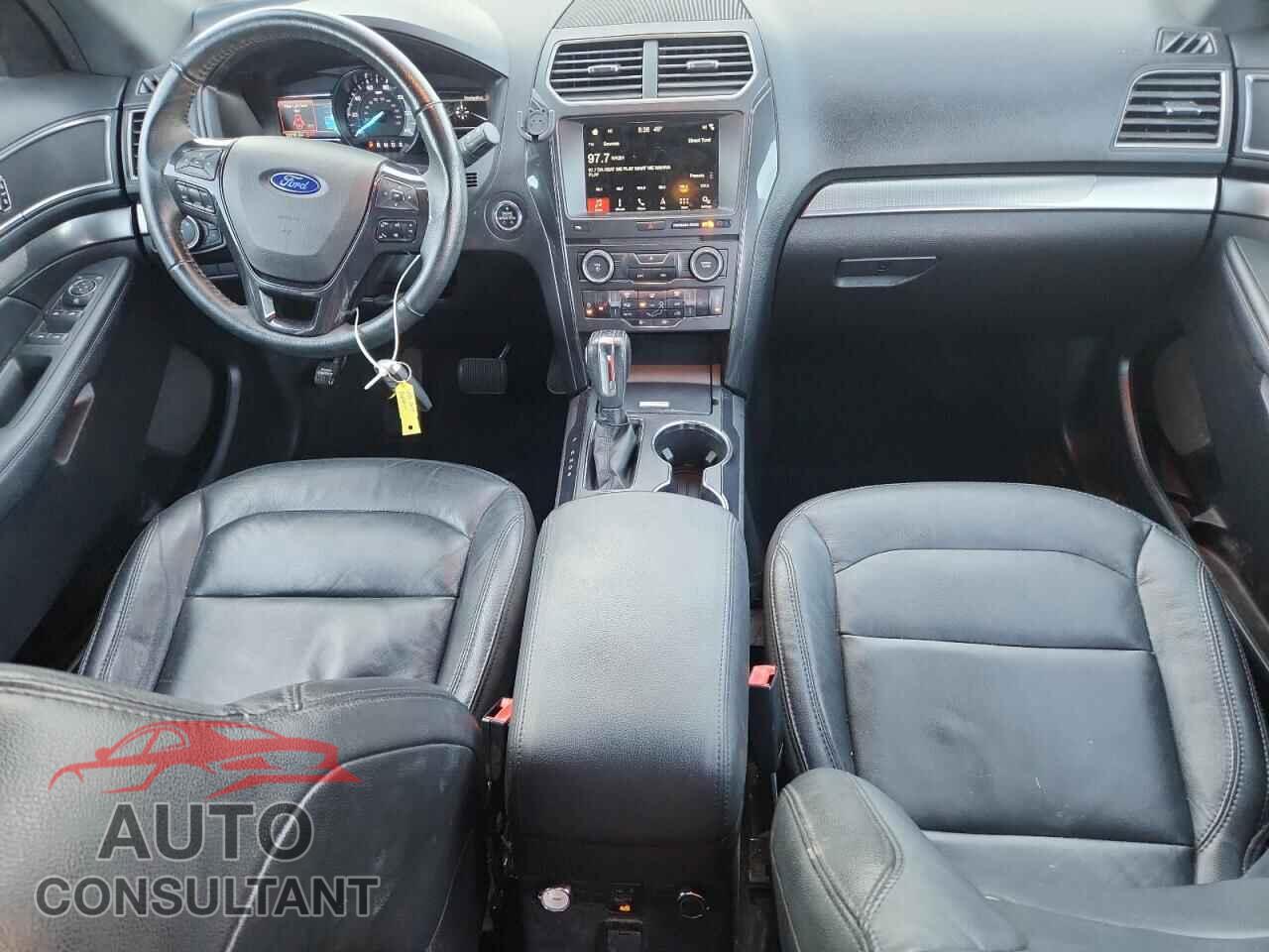 FORD EXPLORER 2018 - 1FM5K7D8XJGB08204