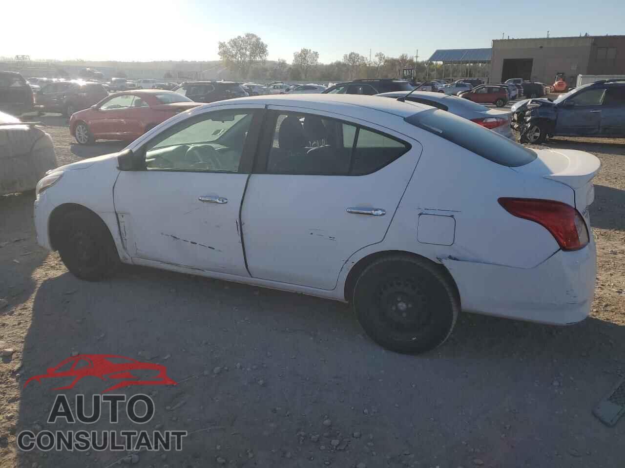 NISSAN VERSA 2019 - 3N1CN7AP3KL861961