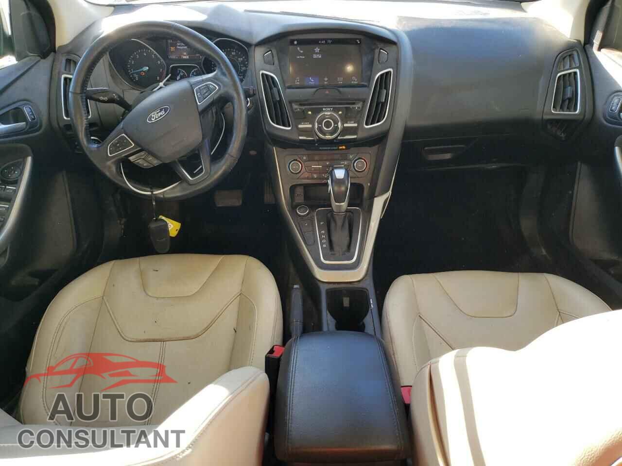 FORD FOCUS 2017 - 1FADP3N24HL287254